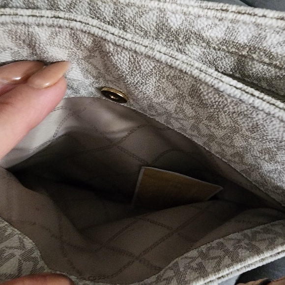 MK - Picture 8 of 13